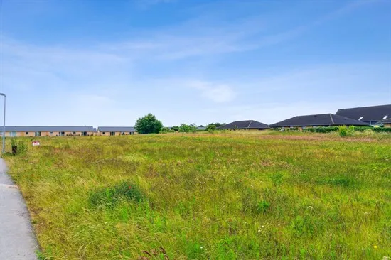 Aed - Year-Round Plot with 5G Coverage in Fuglebjerg
