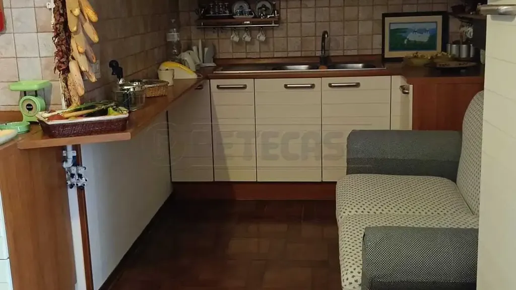 Cuisine - Spacious Apartment with Balconies in Maglie