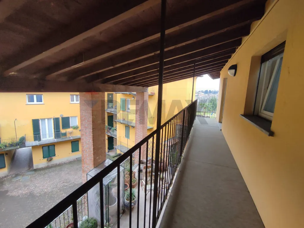 Balcon - Spacious 2-Bedroom Apartment in Cavallasca