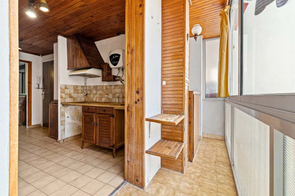 Köök - Renovated Flat with Balconies in Menton Centre