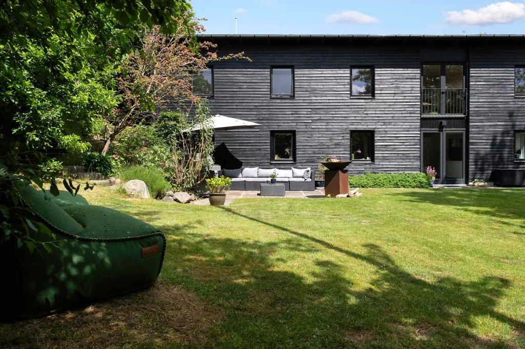 Aed - Architect-designed House with Garden in Espergærde