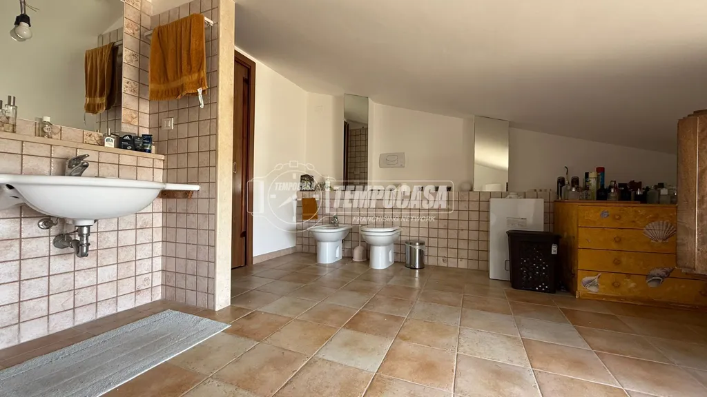 Vannitoad - Spacious 2-Bedroom with Balcony in Oristano