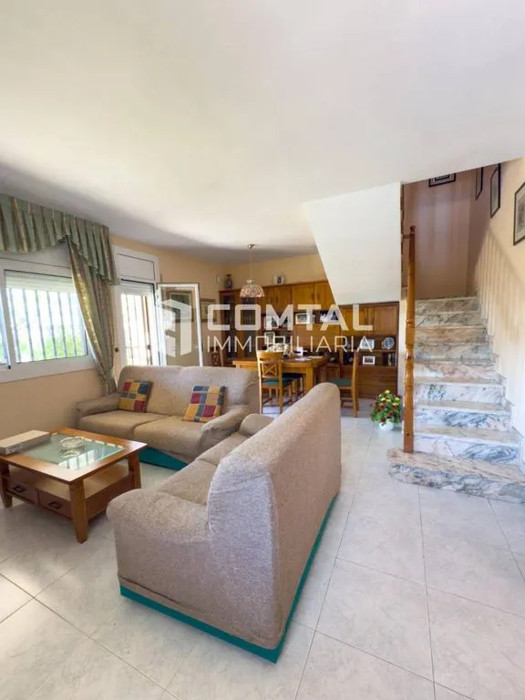 Living Room - Luxury Detached House with Private Pool in Cubelles