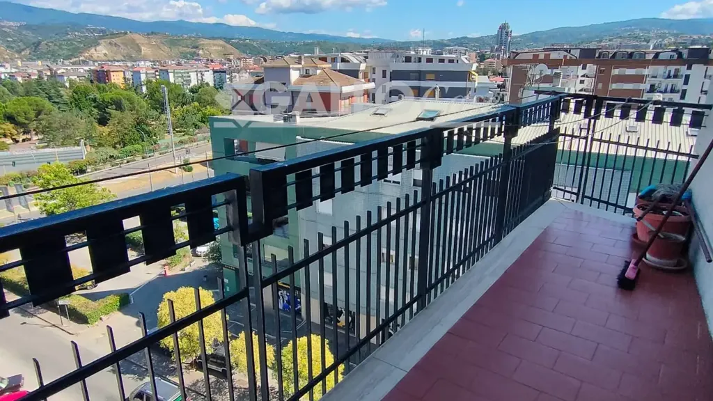 Rõdu - Panoramic Apartment with Dual Access in Rende