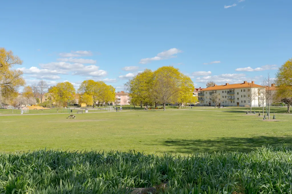 Corner Apartment with Park View in Norrköping