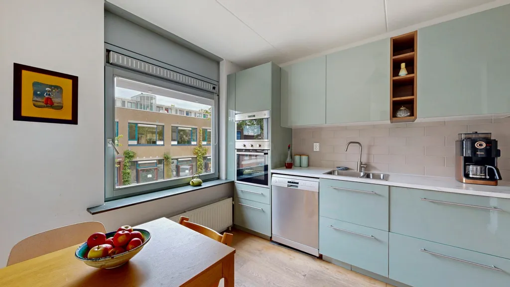 Cucina - Modern Apartment with Balcony in Amsterdam-Oost