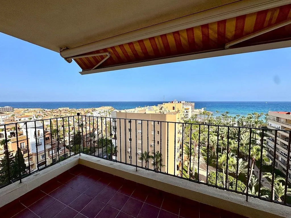 Balcon - Seaside Apartment with Pool in Torrevieja