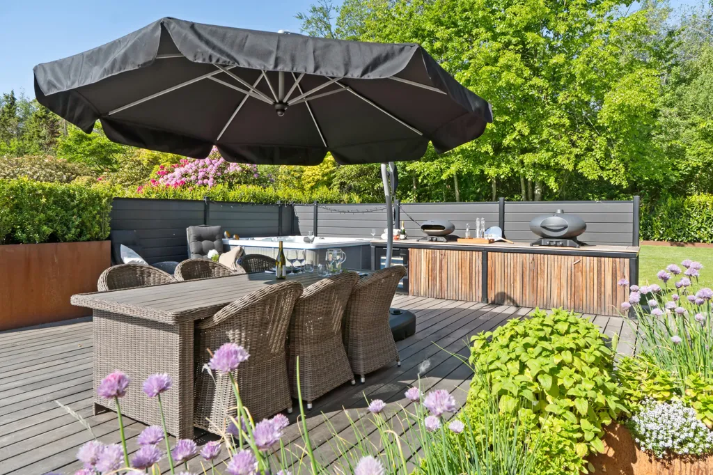 Terrasse - Modernised Villa with Terraces in Central Odder