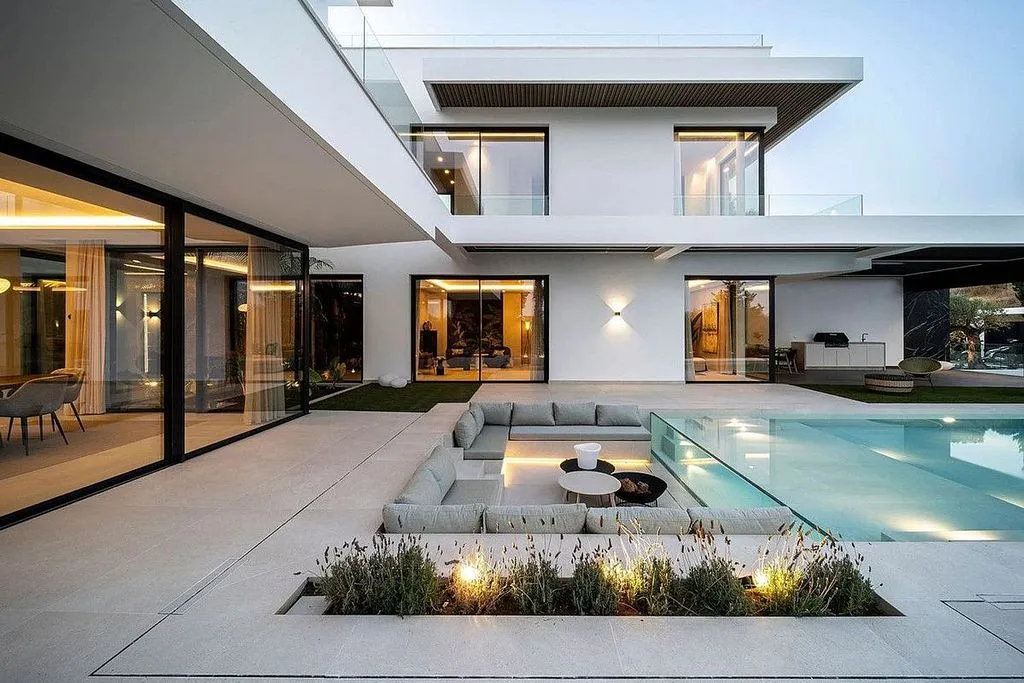 Bassein - Luxury Villa with Pool in Estepona