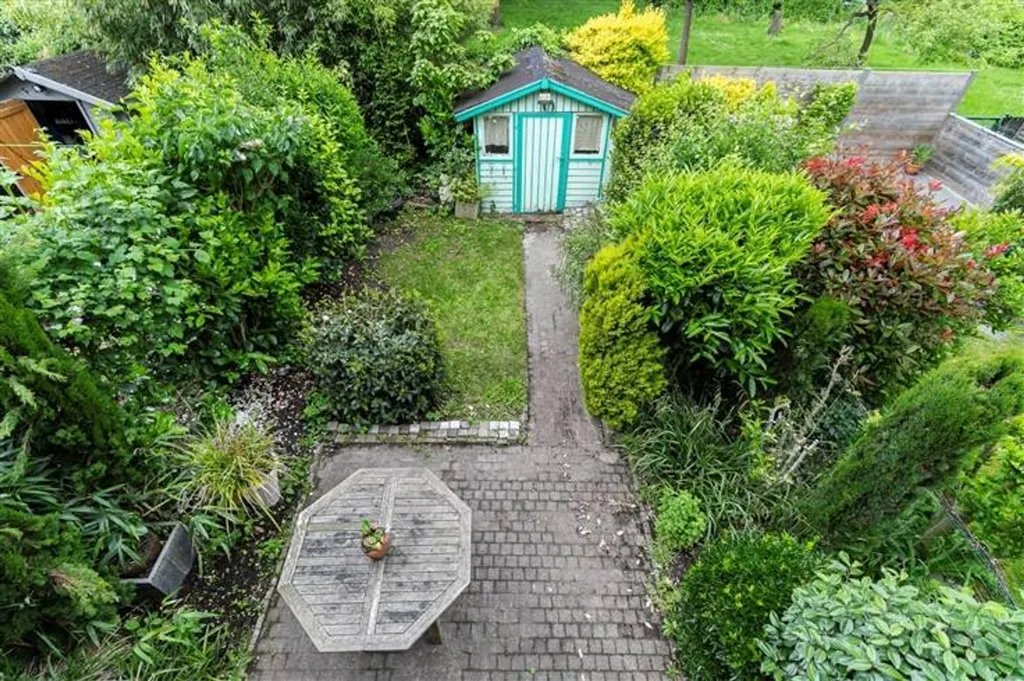 Vue aérienne - Bel-étage avec Jardin et Terrasse à Merksem
