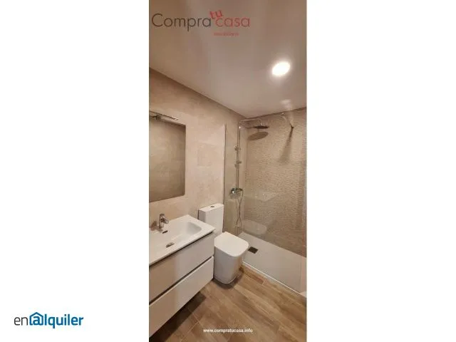 Salles de bain - Apartment with Terrace on Vía Roma
