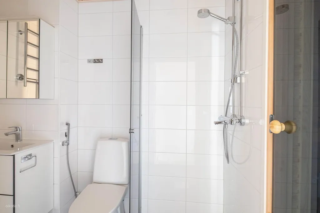 Salles de bain - Corner Flat with Balcony in Kerava