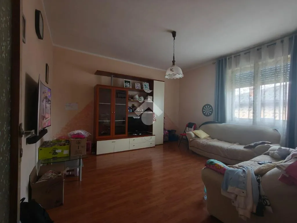 Elutuba - 3-Room Apartment with Laundry Box in Palazzolo sull'Oglio