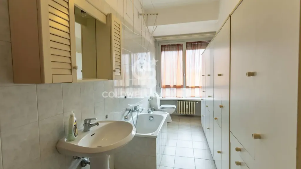 Salles de bain - Apartment with Balcony in Vanchiglietta, Turin