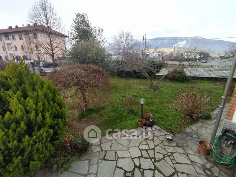 Jardin - Four-Room Apartment with Garden in Mathi