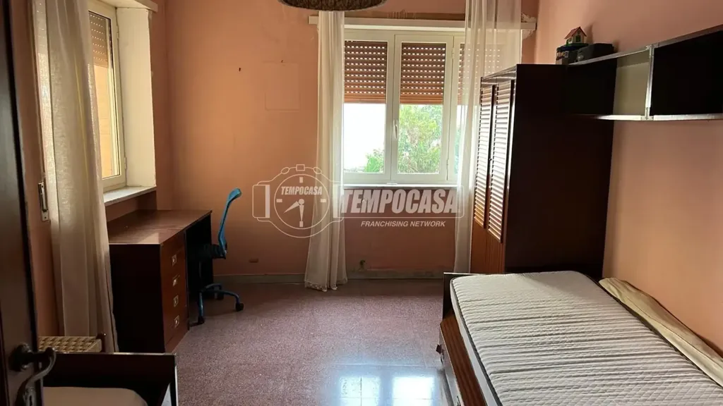 Chambres - 5-Bedroom Apartment with Lift in Naples