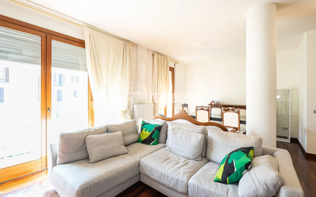 Séjour - Mansard Apartment with Balcony in Mariano Comense