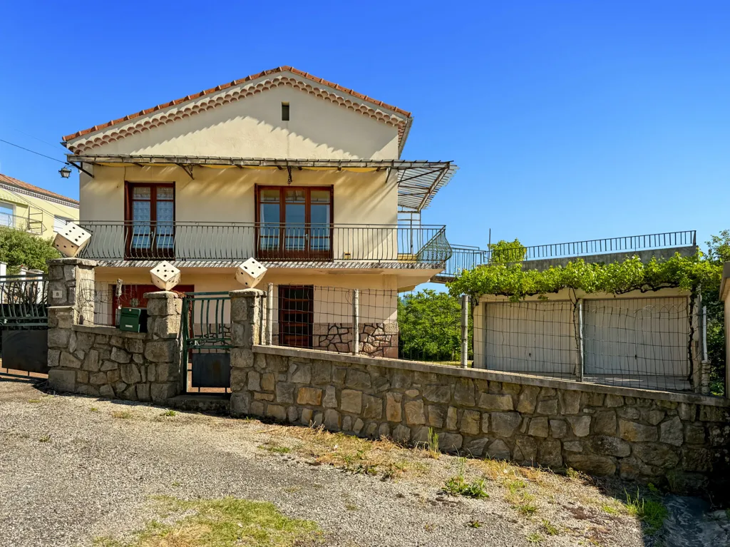 Esterno - 1960s House with Panoramic View in Labégude
