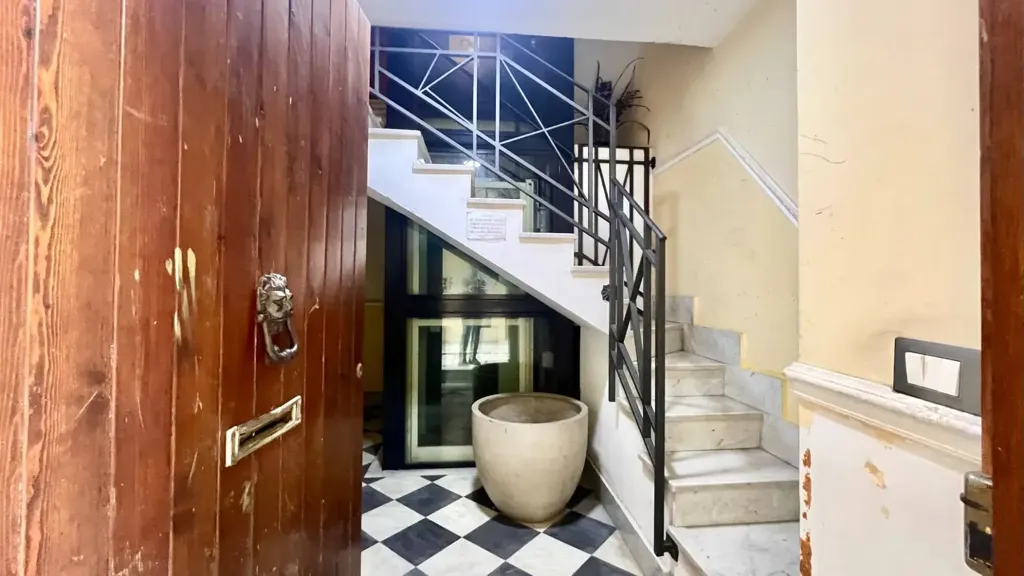 Stanze - Rustic Trilocale with Balcony in Palermo