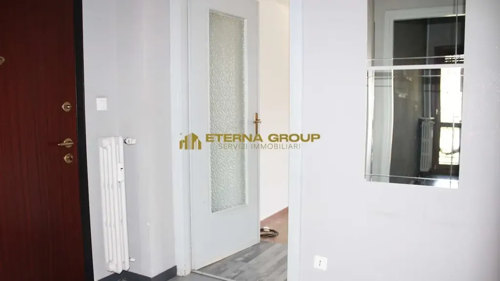 Esik - Apt with Balcony in Moncalieri