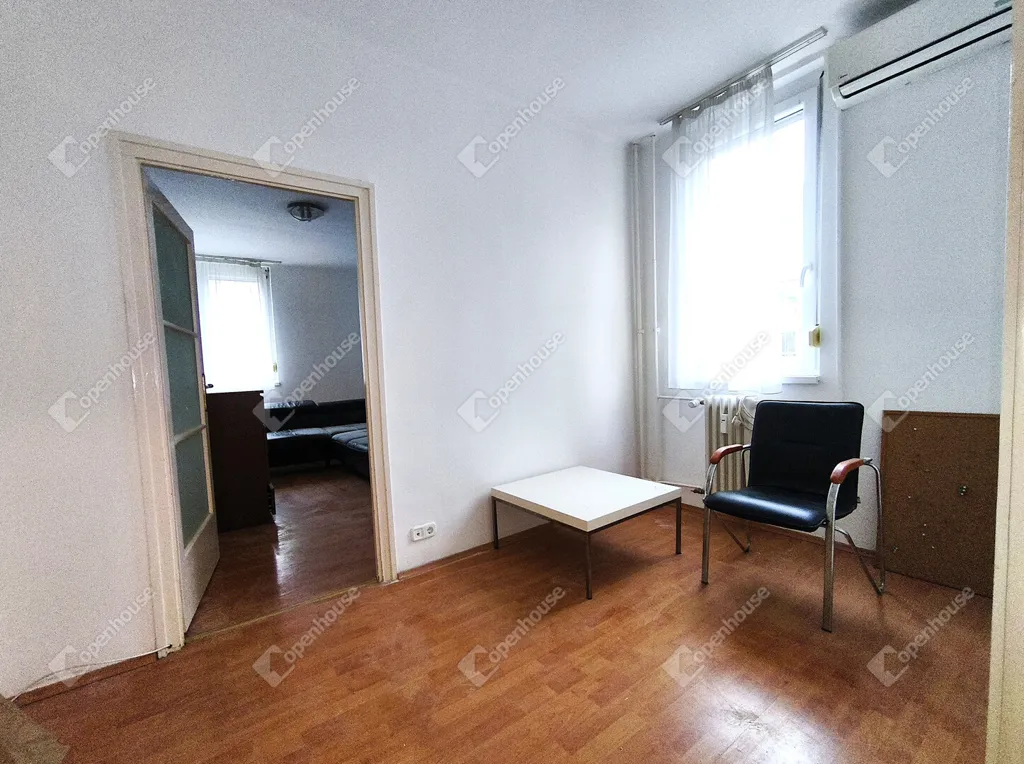 Elutuba - Brick Apartment with Creative Space in Debrecen