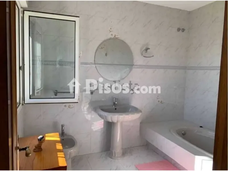 Salles de bain - Rustic House with Large Garden in Serantes