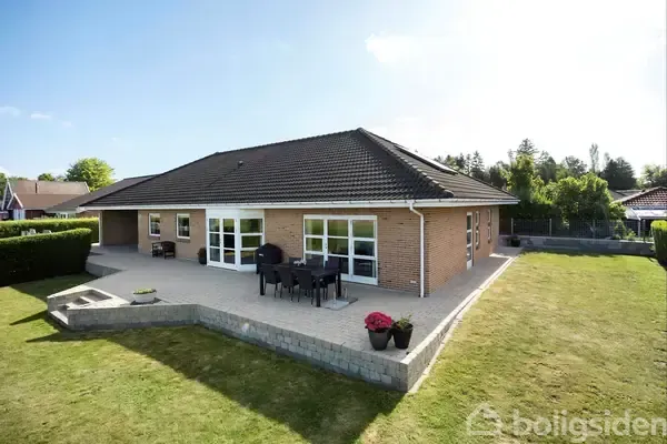 Välivaade - Spacious Villa with Garden View in Stenlille