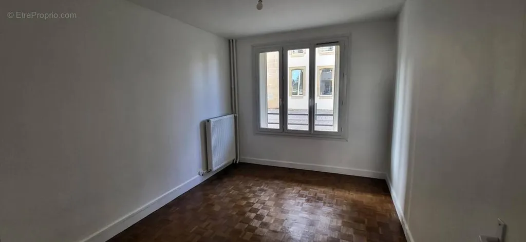Pièces - Appartement T3 avec Balcon en Centre-Ville de Limoges