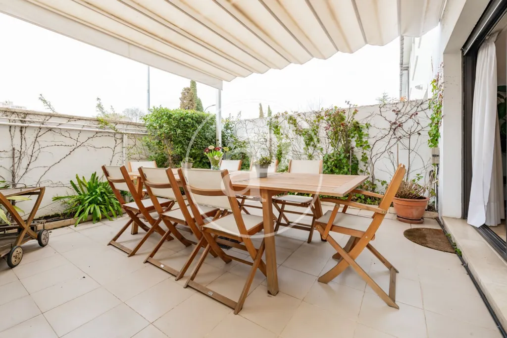 Terrass - Chalet with Pool in Parque Conde de Orgaz