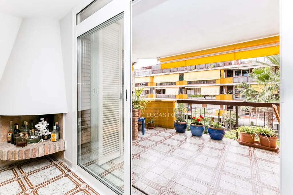 Terrazza - Luxury Seafront Apartment in Castelldefels