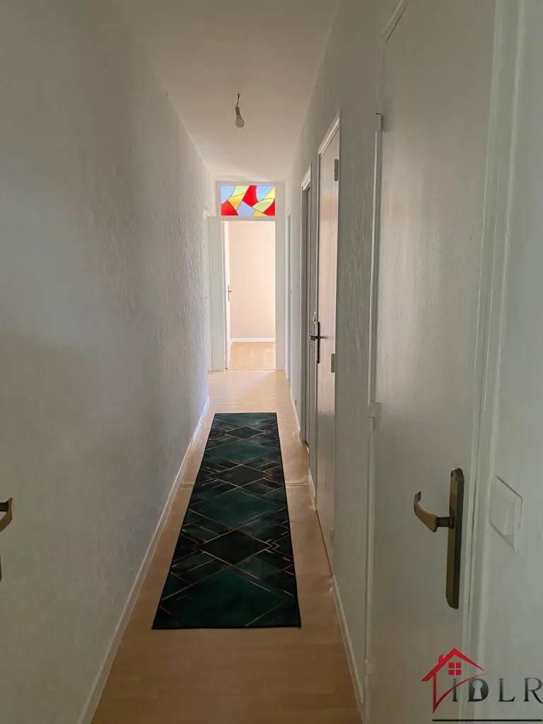 Hallway - Renovated Flat with Loggia in Chaumont Centre