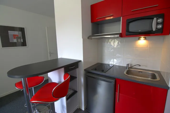 Kitchen - Meubled Studio with Double Bed in Nice