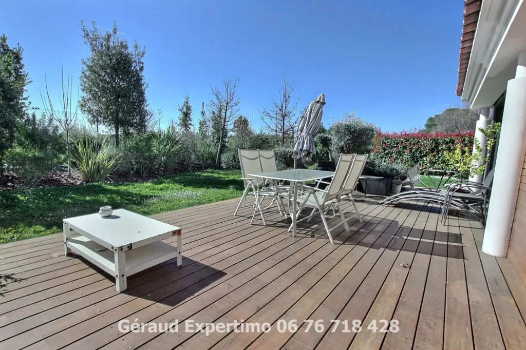 Terrasse - Villa avec vue sur le golf à Aix-en-Provence