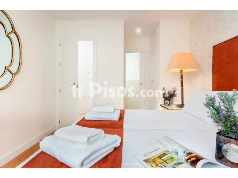 Magamistoad - Bright Apartment with Central Heating in Alfalfa