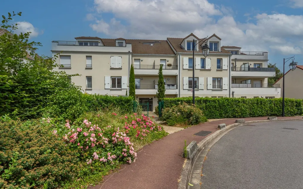 Extérieur - Appartement T2 avec Balcon au Calme à Yerres