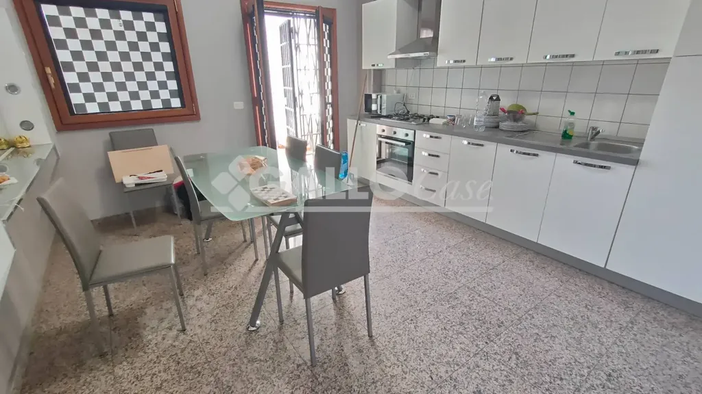 Cucina - Refurbished Apartment with Balcony in Rende
