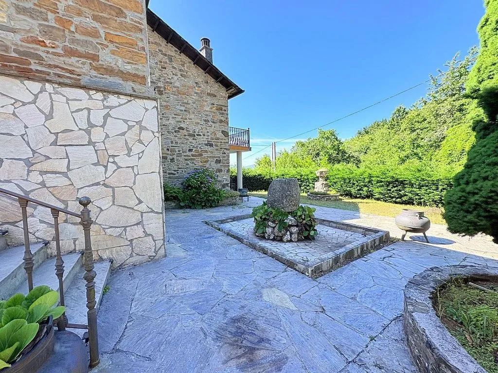 Terrass - Chalet with Terrace in Arganza