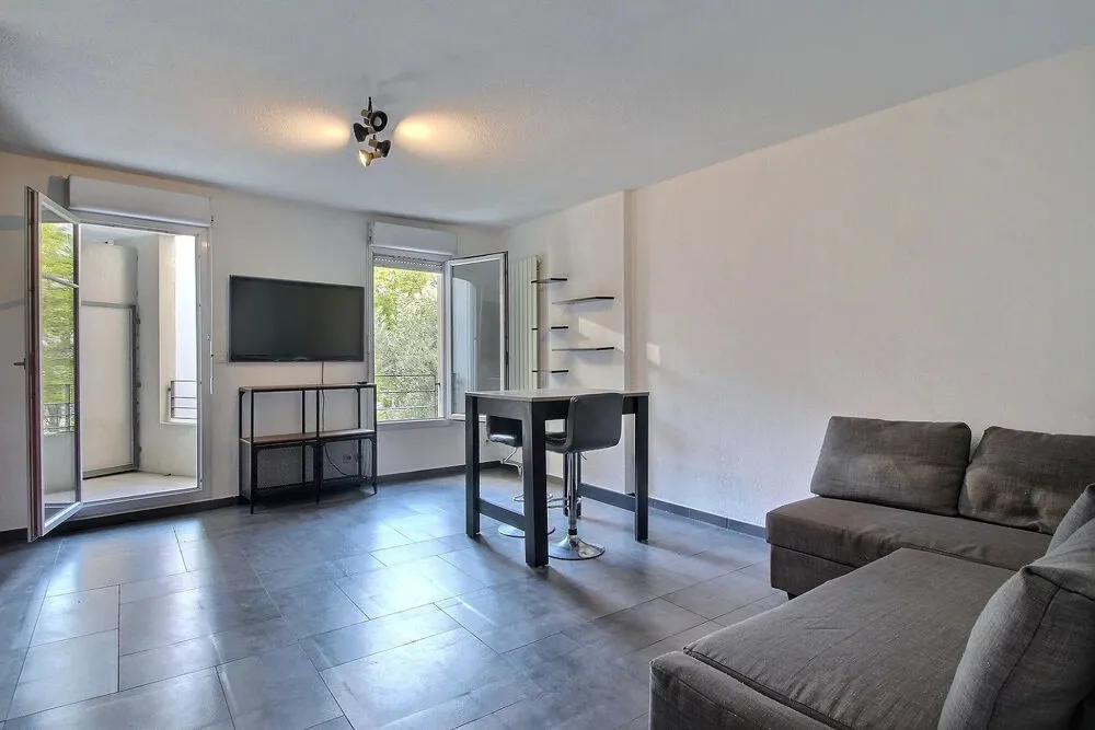 Séjour - Studio Meublé avec Balcon à Montpellier
