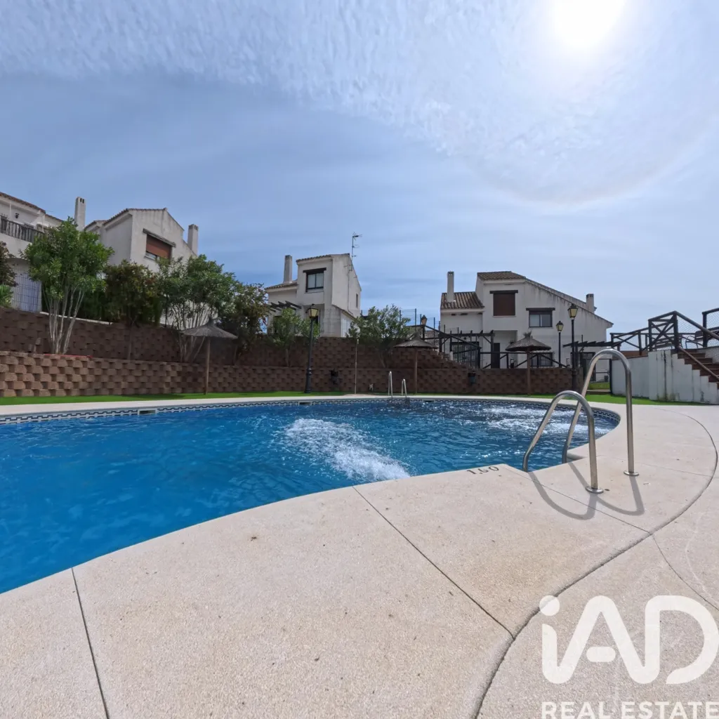Piscine - Modern House with Pool in El Ronquillo