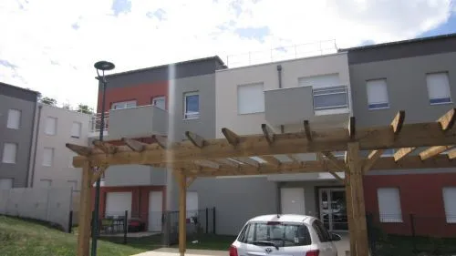 Extérieur - Appartement 3 Pièces avec Balcon à Évry