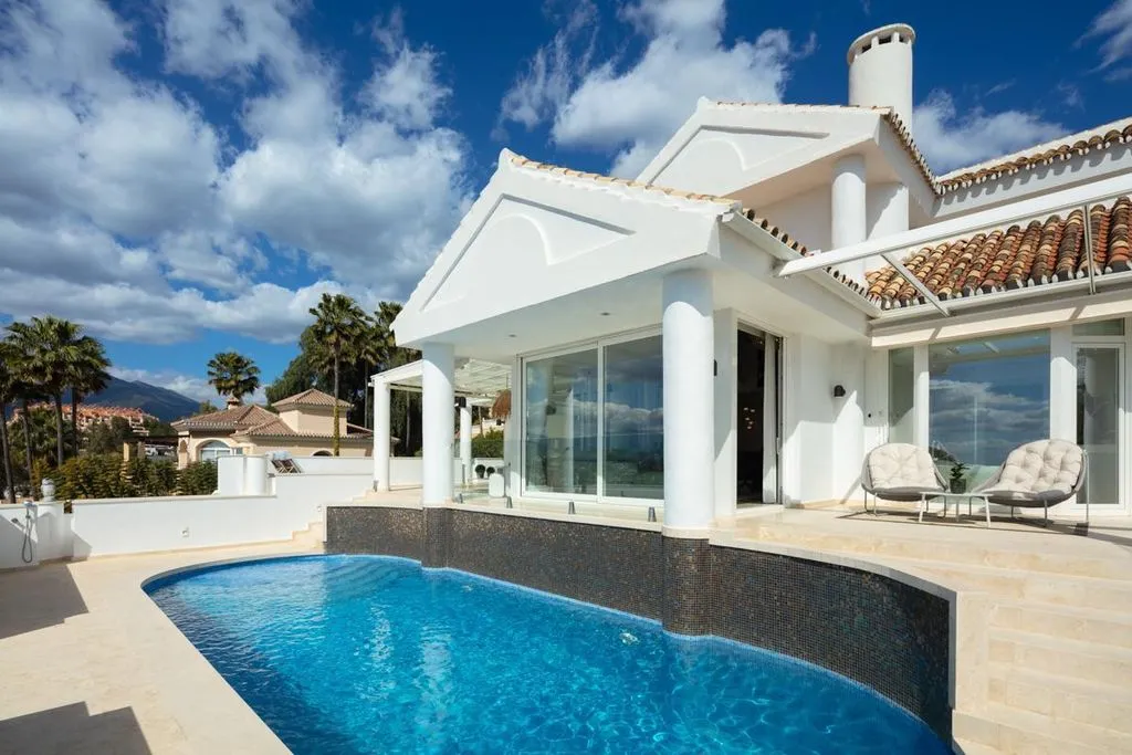 Piscine - Luxury Villa with Sea Views in Marbella