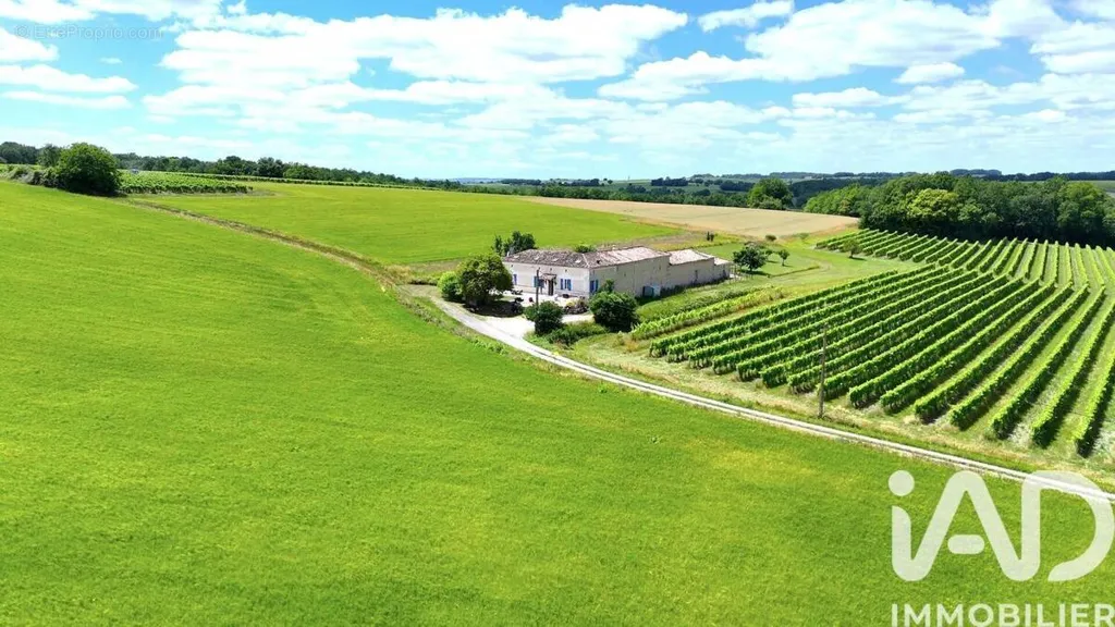 Õhuvaade - Charentaise House with Garden in Bouteville