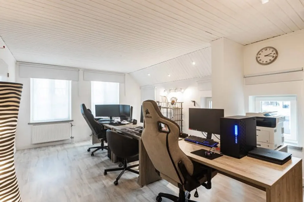 Kabinet - 6-Bedroom Villa with Terraces in EPC B