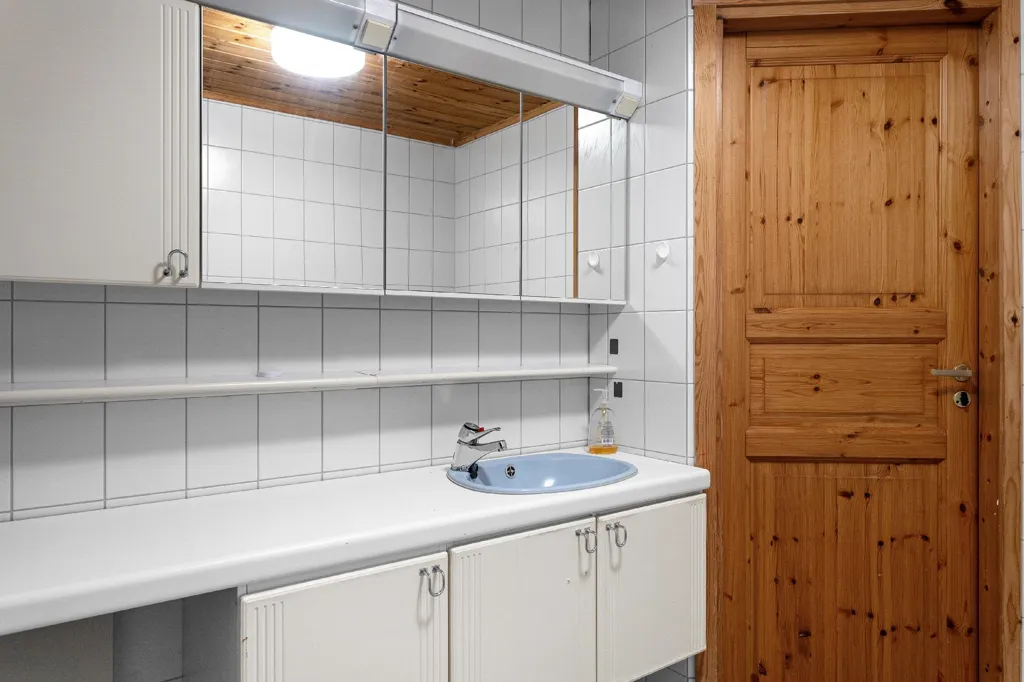 Vannitoad - Commercial Space with Restaurant and Accommodation in Kausala