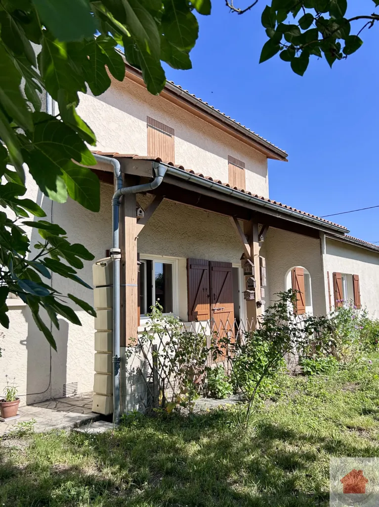 Extérieur - Maison avec Jardin et Garage à Saint-Loubès