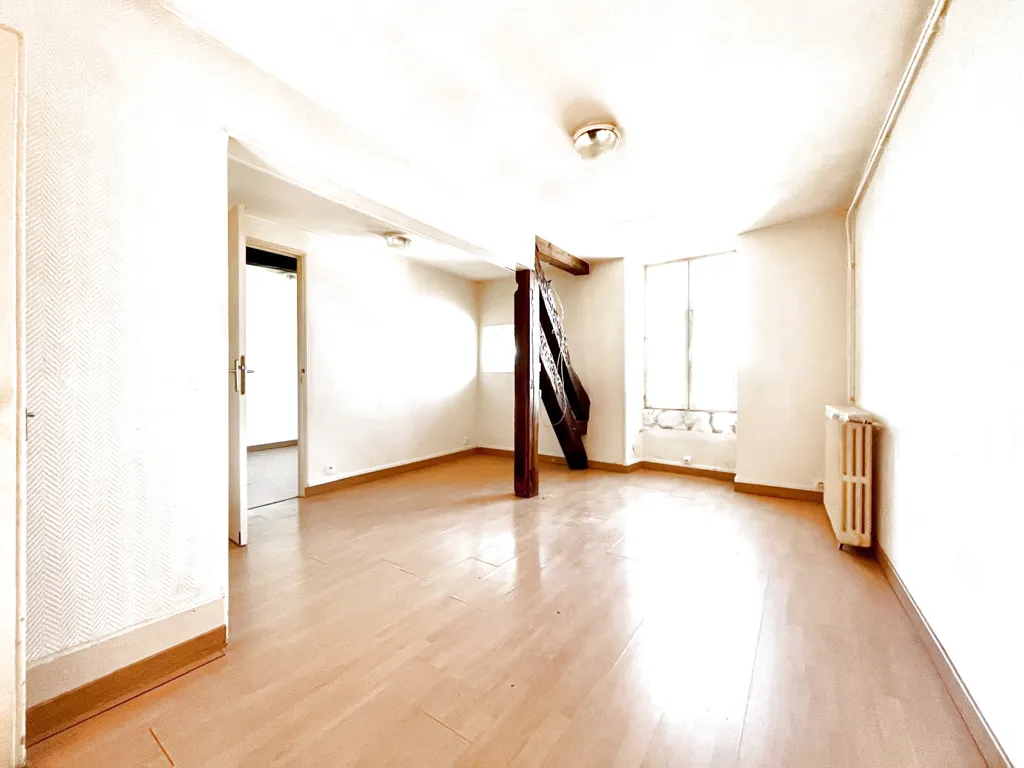 Pièces - Appartement Mansardé avec Vue Panoramique à Avallon