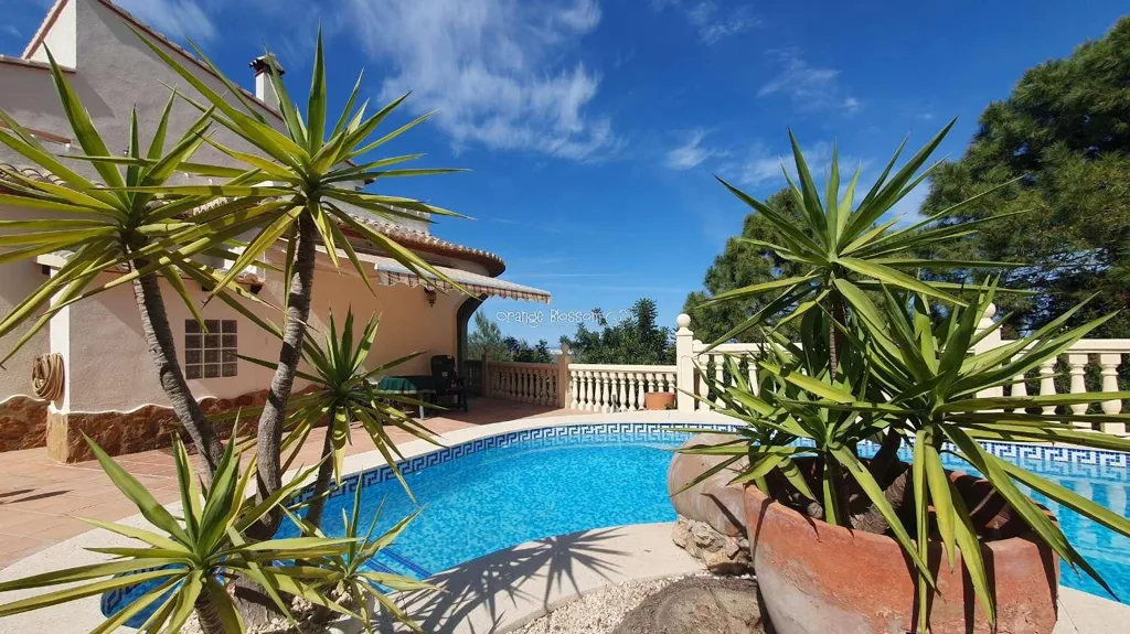 Bassein - Detached Villa with Sea Views in Ador