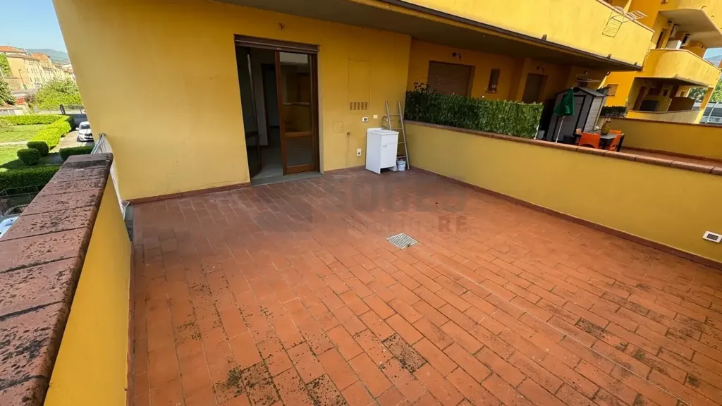Terrasse - Bilocale with Terrace in Figline Valdarno