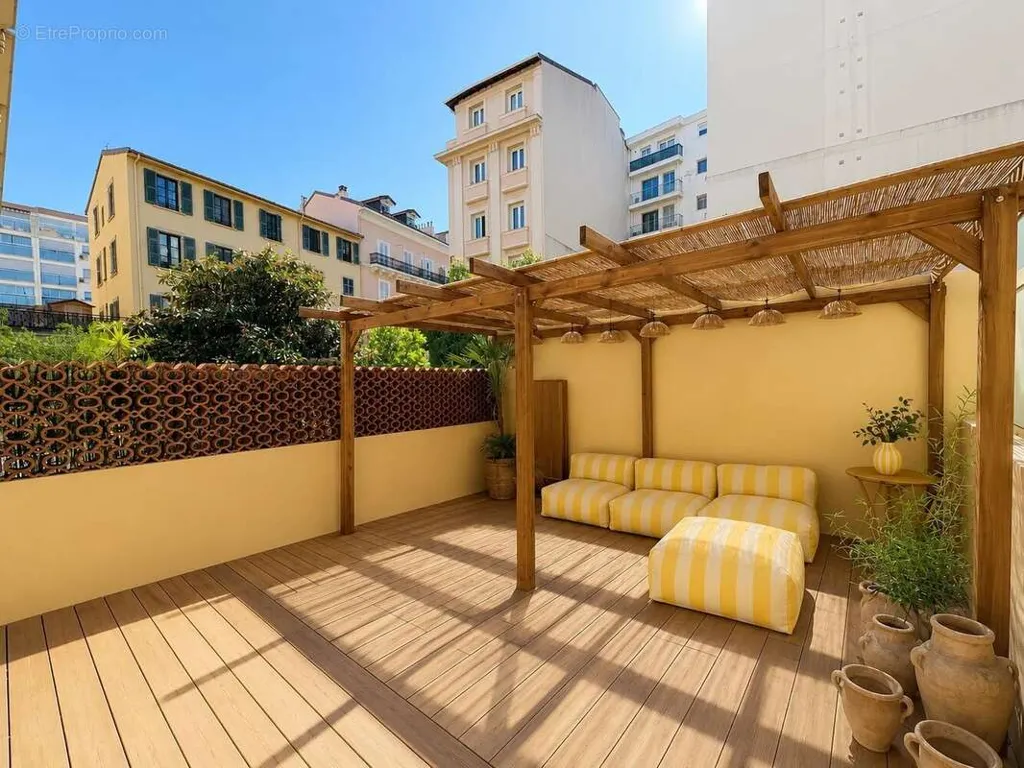 Terrasse - Studio Rénové avec Terrasse au Carré d'Or