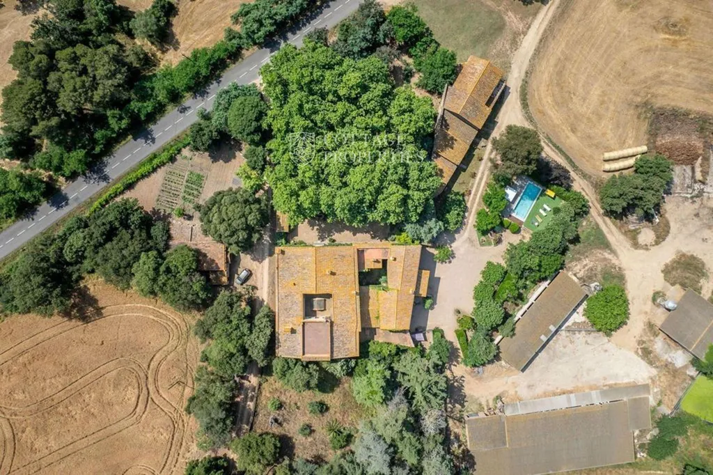 Vue aérienne - Modernist Farmhouse with Pool in Llagostera